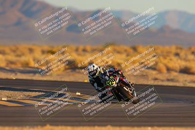 media/Dec-16-2023-CVMA (Sat) [[bb38a358a2]]/Race 15 Formula 2-American Twins/